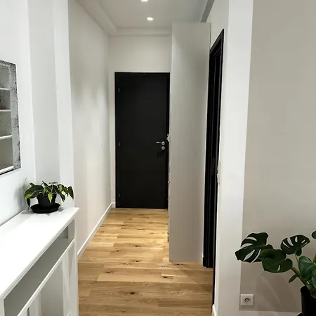 Carre D'or - 2p Cosy Avec Terrasse Et Veranda Daire *