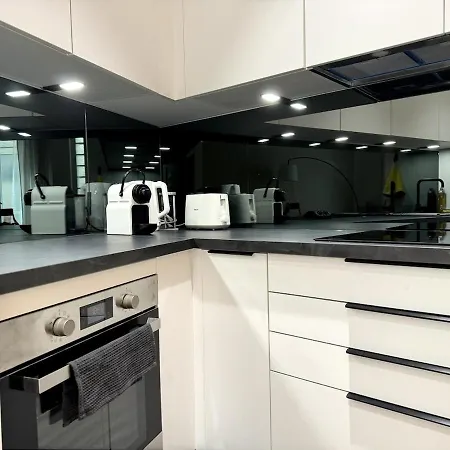 Carré D'or - 2p Cosy Avec Terrasse Et Véranda Apartamento *