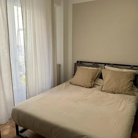 Carre D'or - 2p Cosy Avec Terrasse Et Veranda Daire *